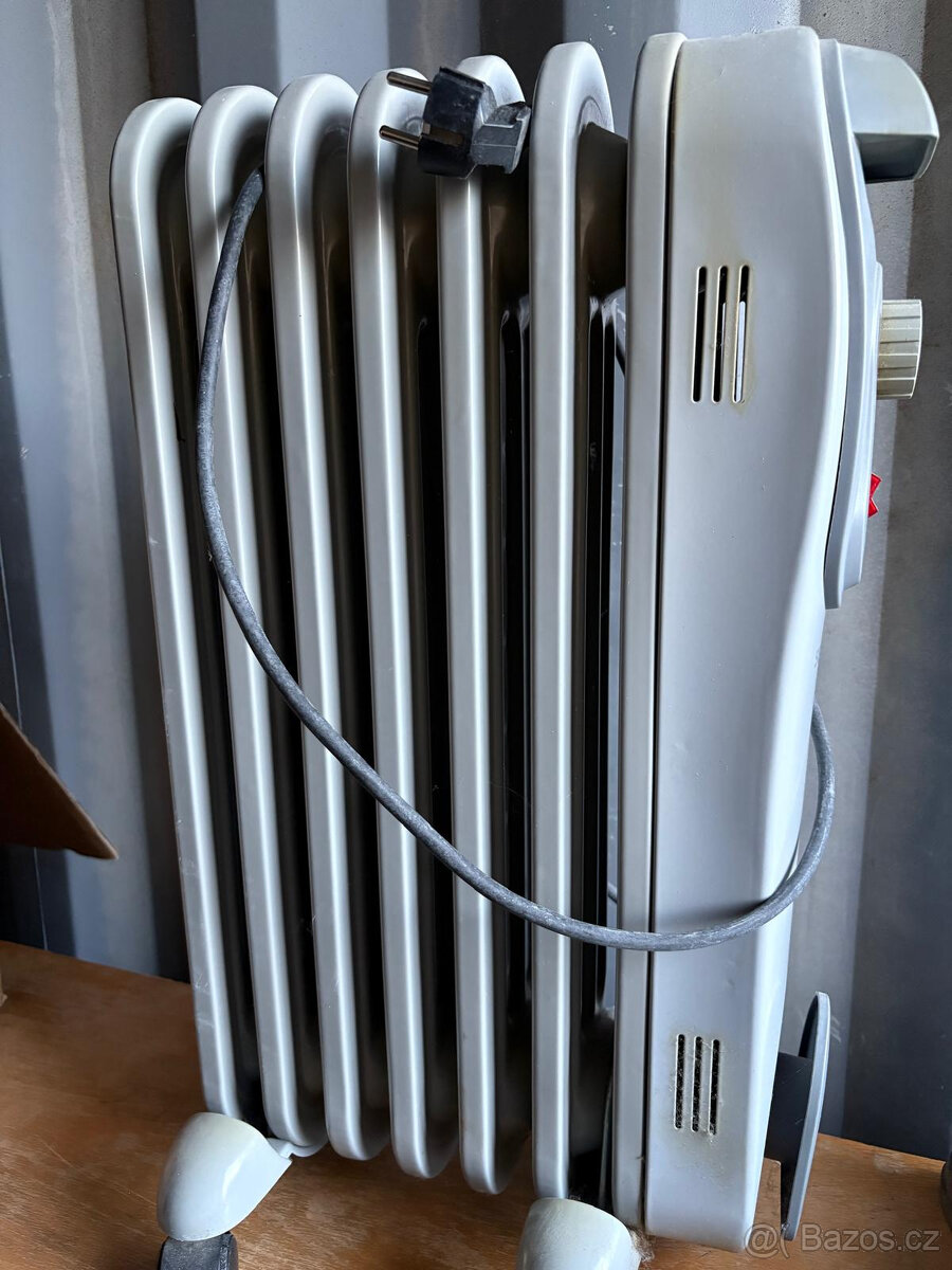 Prodám olejový radiátor 800-2000W. - 2
