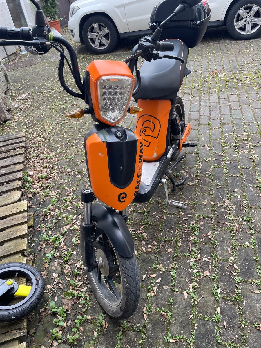 Elektrický moped E-Babeta Racceway - 2