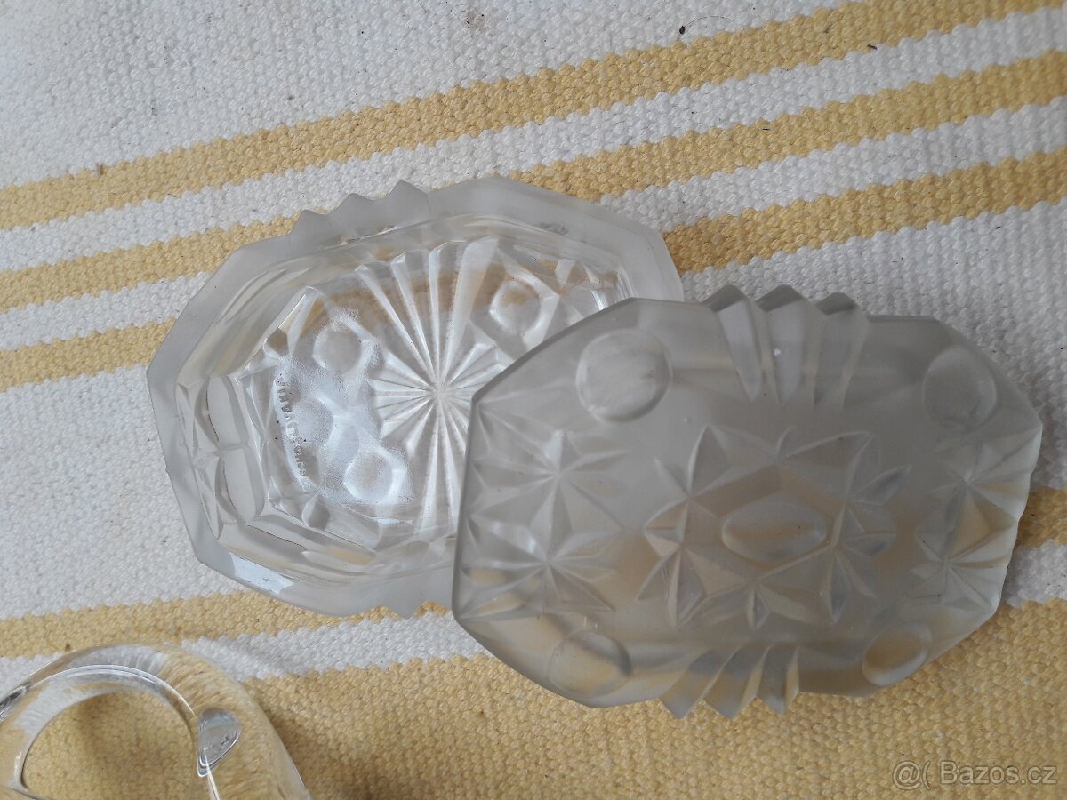 Uzitkove i dekorativni sklo - 2