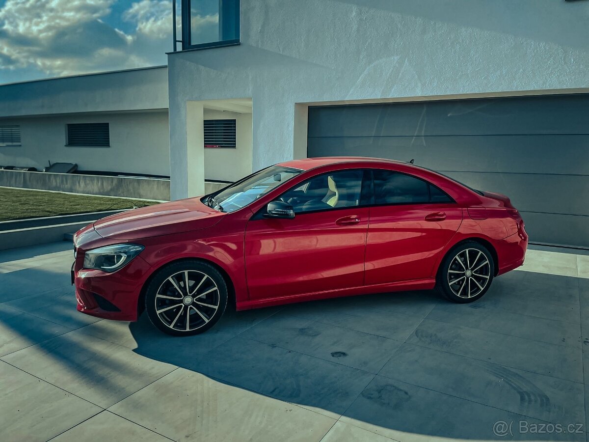 MERCEDES-BENZ CLA 180 AMG line - 2