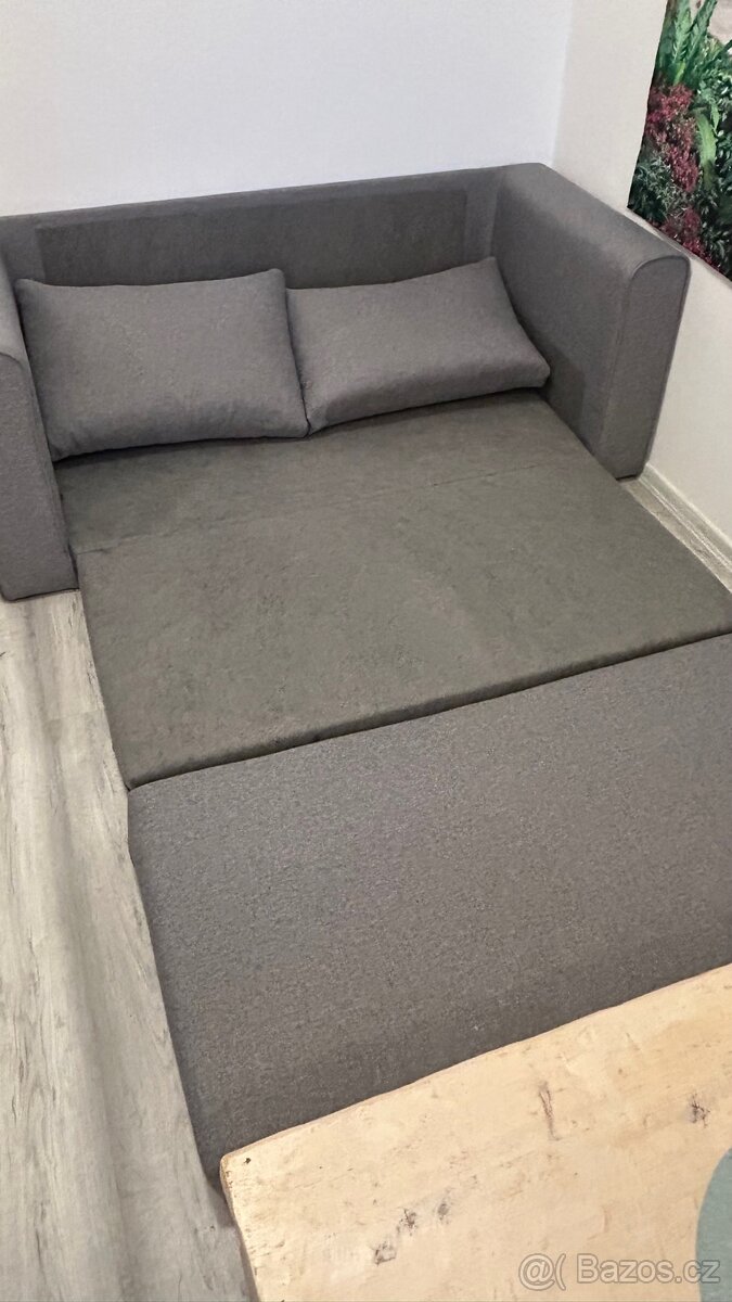 Malý rozkládací gauč - 2