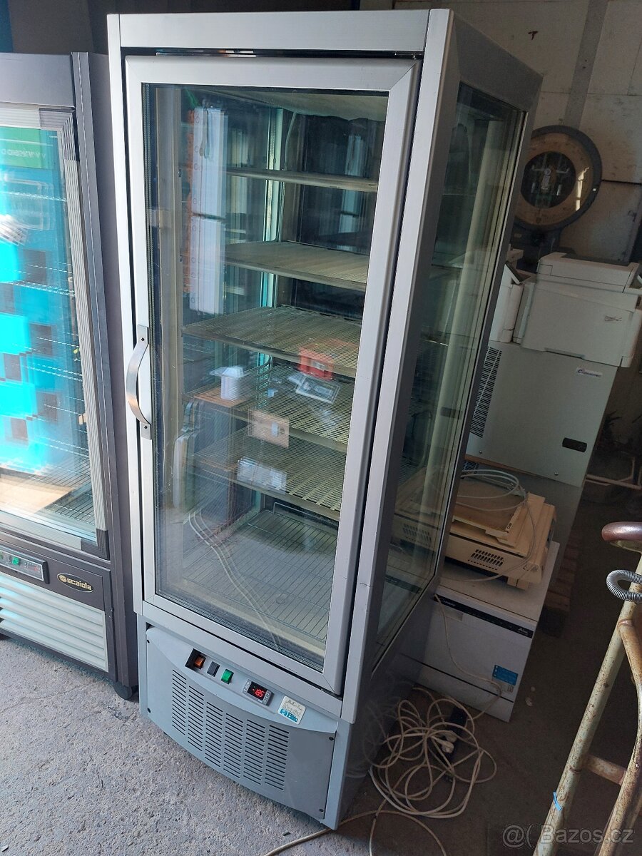 Gastro mrazící vitrína Mondial N400 - 2