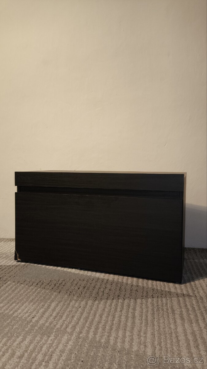 Černá skříňka nová (při přepravě jemně poškozena) - 2