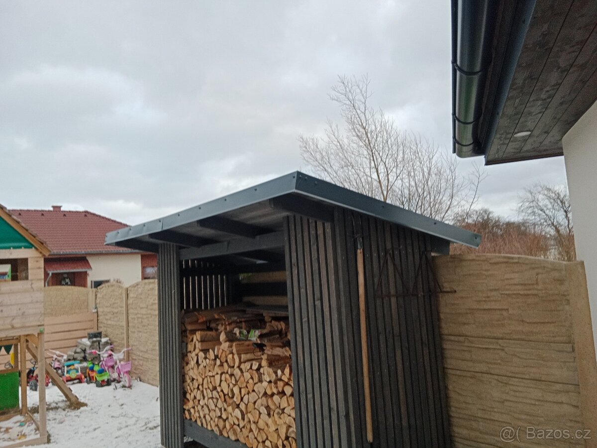 Přístřešek na dřevo - 2