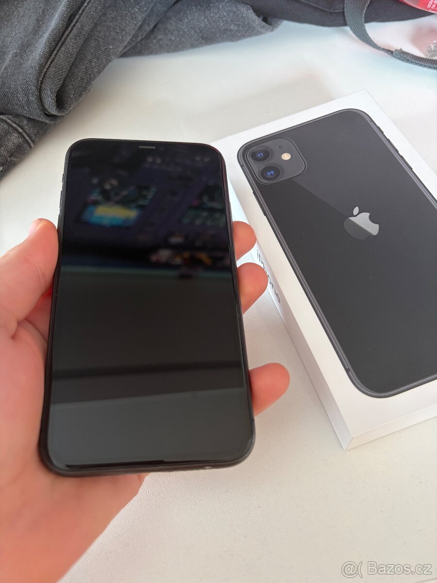 Iphone 11, černá, 64 gb, baterie 75 % - 2
