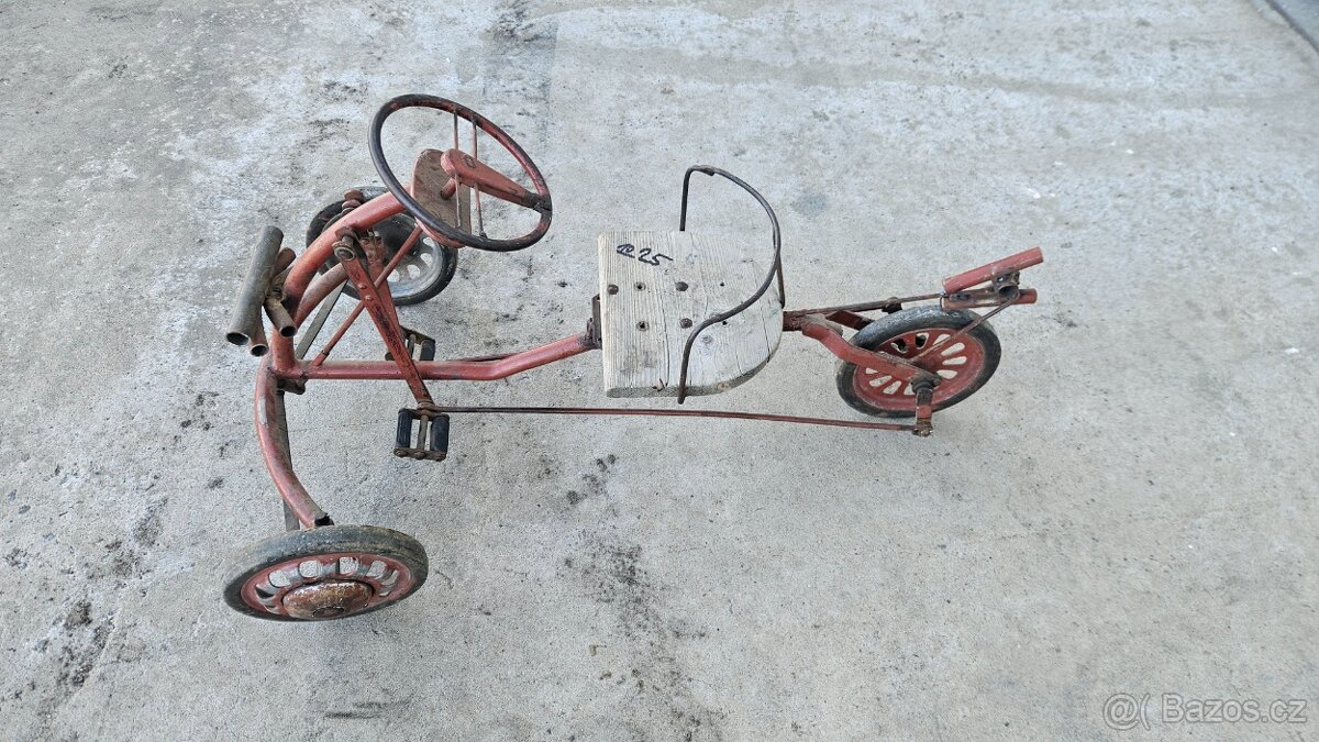 Šlapací tříkolka "Trilobit" - 2