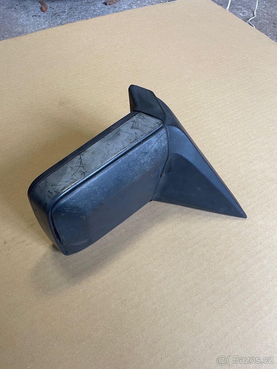 Pravé zrcátko Mercedes w201 190 - 2