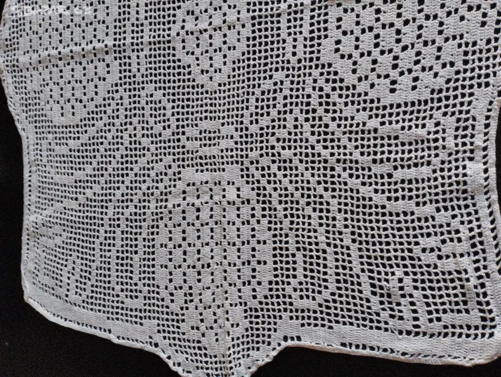 Veká ručně háčkovaná dečka - 2