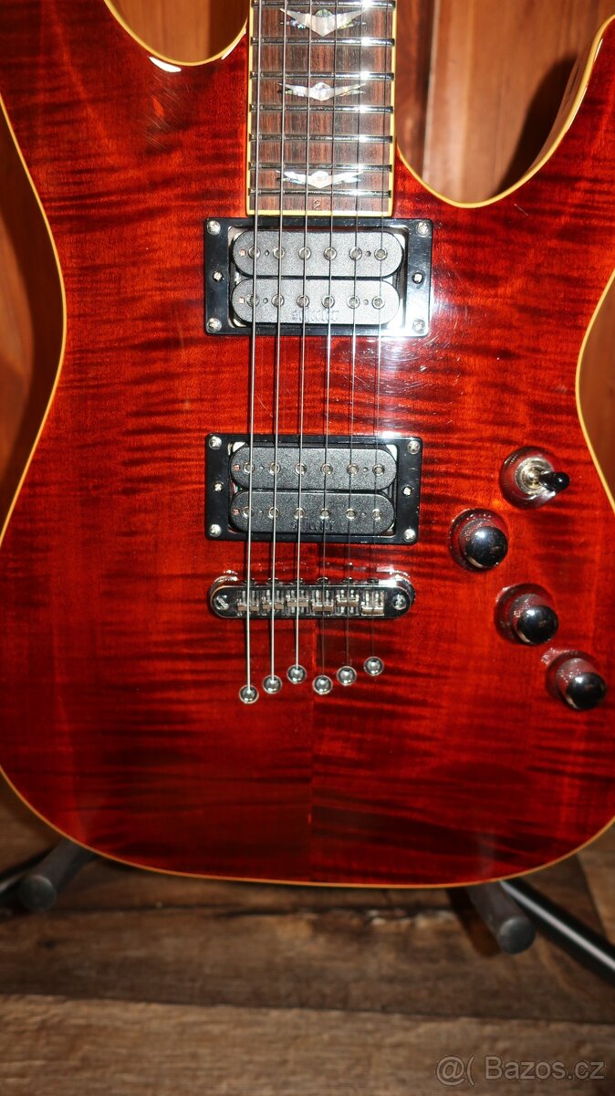 Schecter C1+ špičková kytara - 2