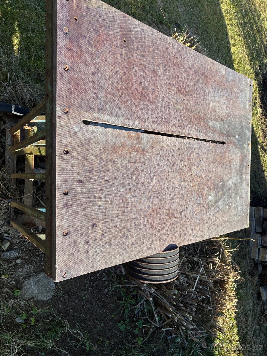 Cirkularka s kolibkou, 400V motor 15kw. - 2
