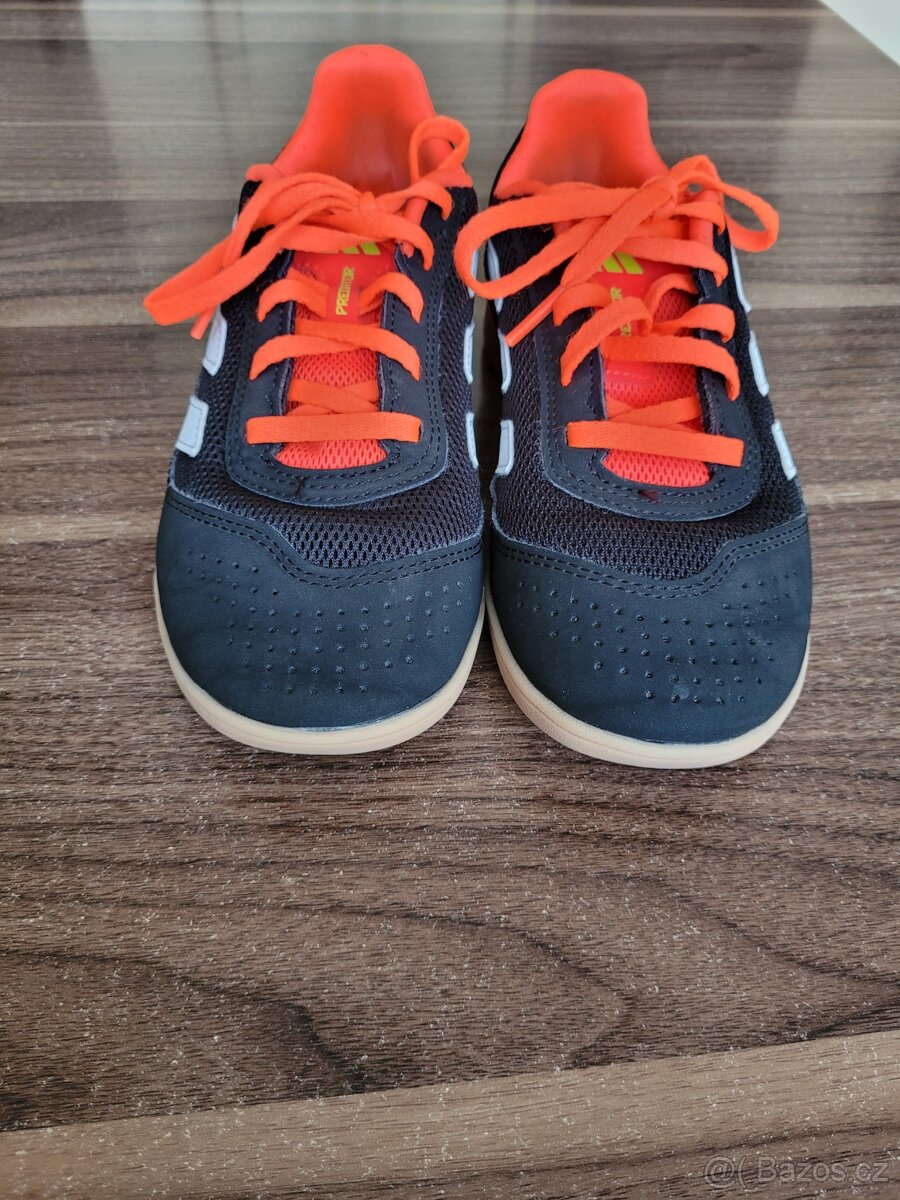 Dětské sálové Adidas Predator vel.35 - 2