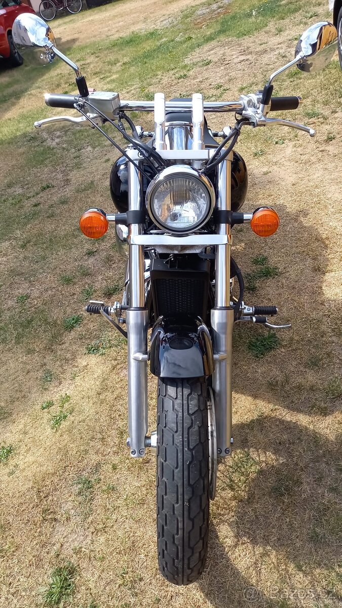 Honda VT 750 Black Widow - 2