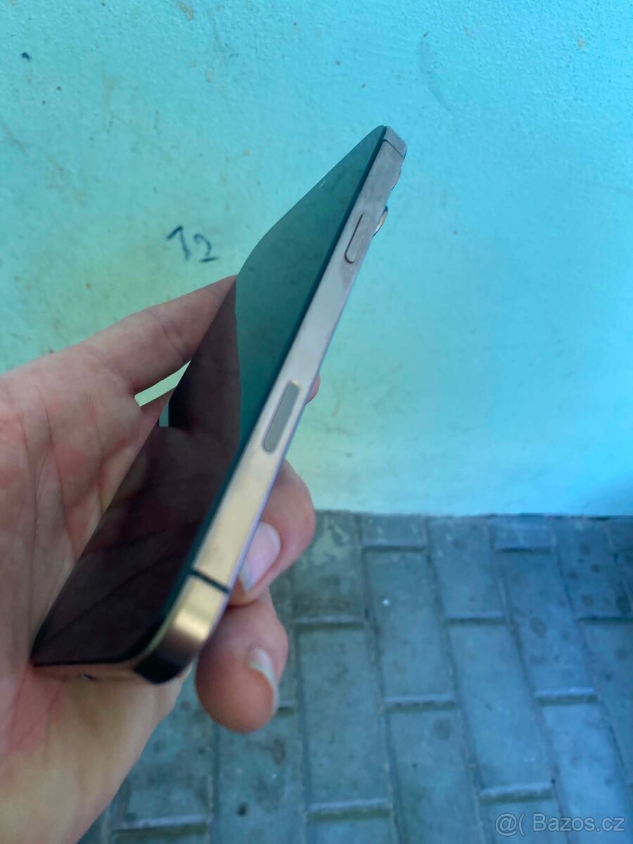 IPhone 16 pro max na díly - 2