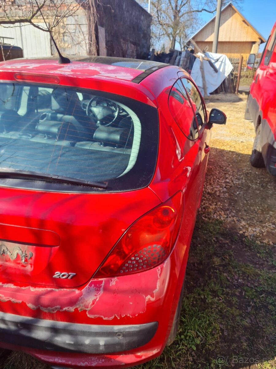 Peugeot 207 - 2