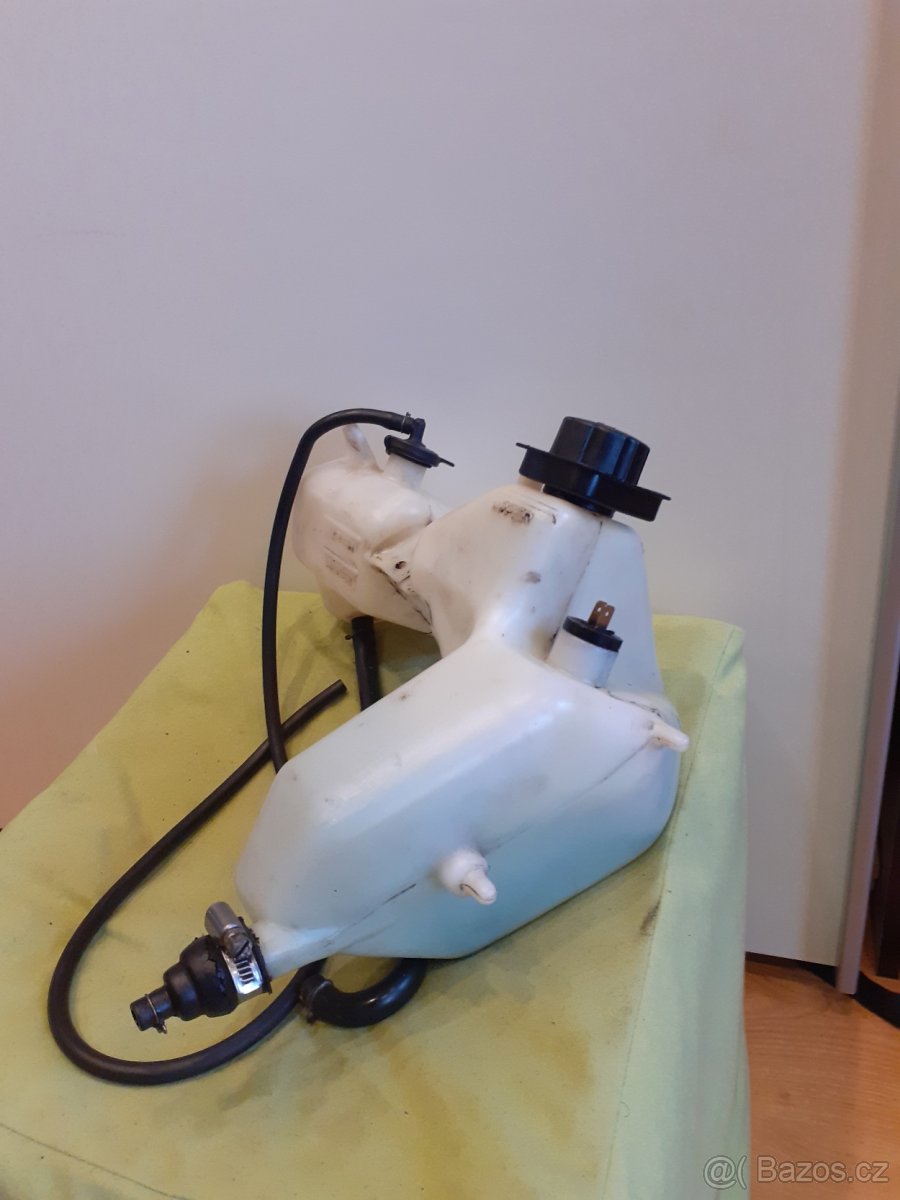 Nádržka na olej a vodu- Honda NSR 125 R - 2