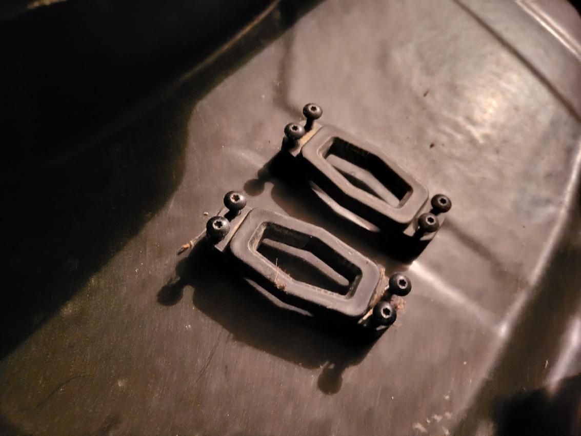 Can Am Outlander-Přední/zadní plastový box LinQ 45 L