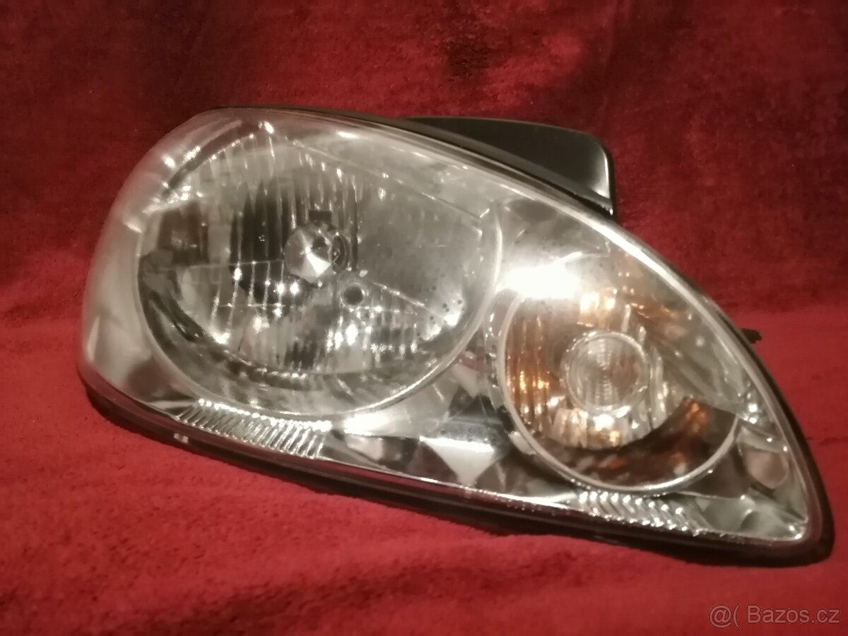 Světlomet Hyundai Getz facelift pravý - po renovaci - 2