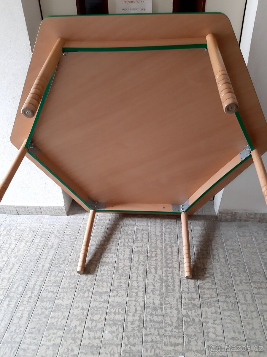 šestihranný stůl pro děti-spěchá- - 2
