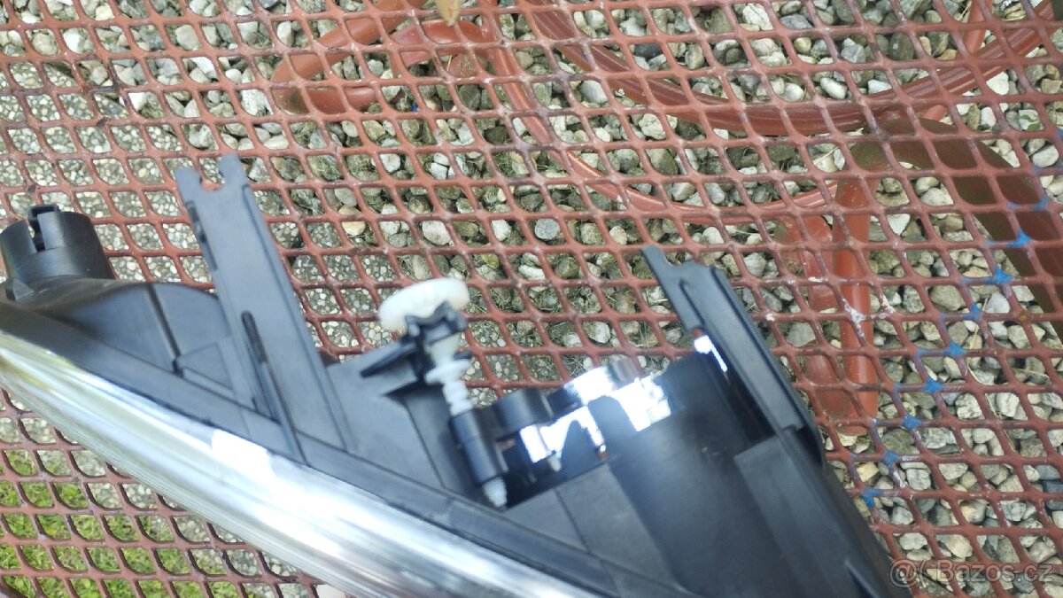 Mlhovky na Ford Mondeo - 2