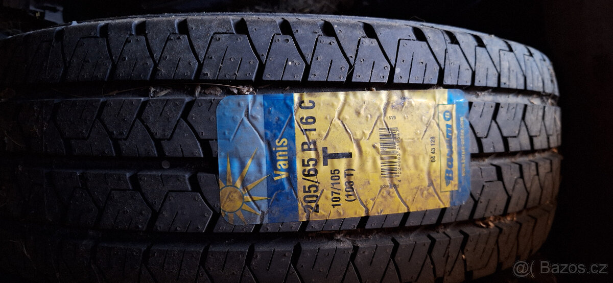 Prodám dodávkové pneu 205/65/16C - 2