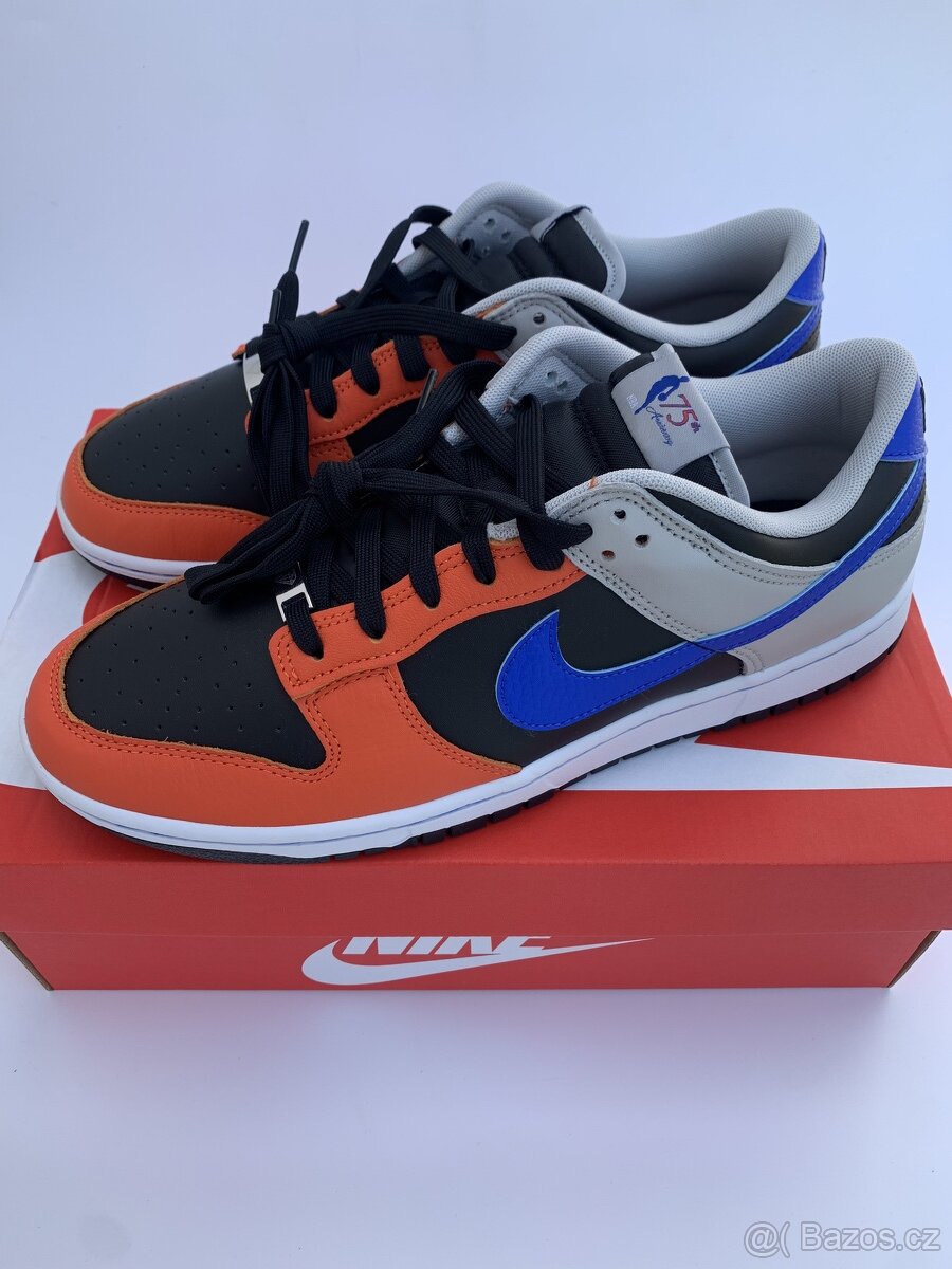 NIKE DUNK LOW EMB NBA 75TH ANNIVERSARY KNICKS - 2