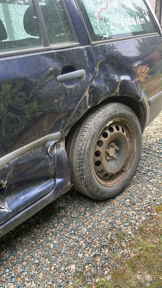 VW Golf (havarovaný) - 2