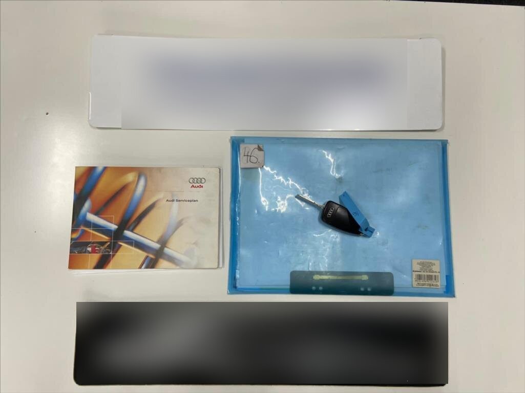 Audi A4 2,5 (2003) - 2