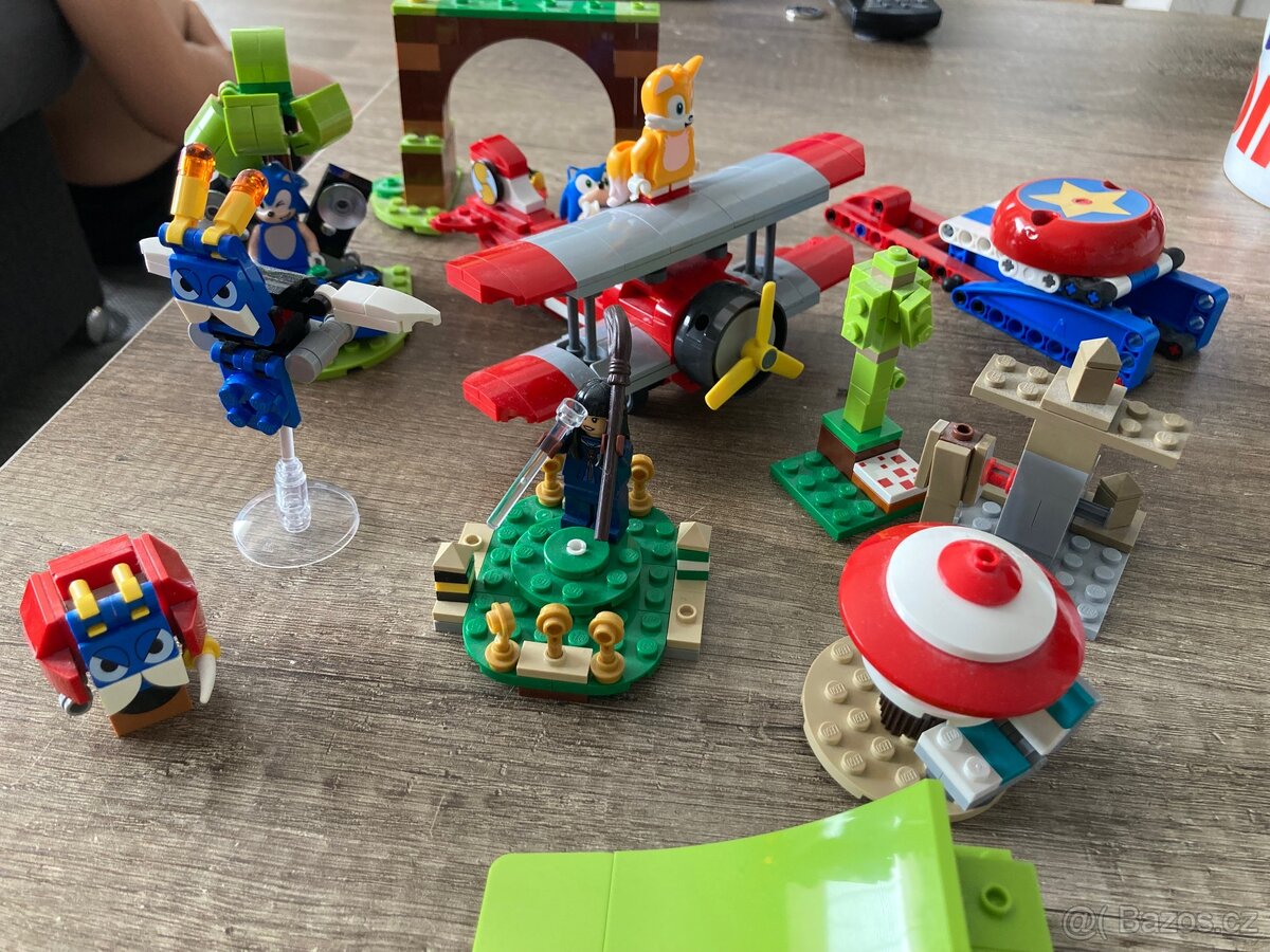 Lego auticka a postavicky - 2