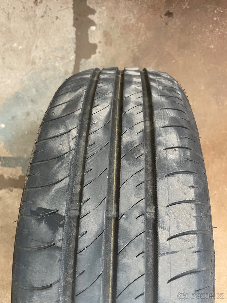 Letní pneu 185/60 R15 - 2
