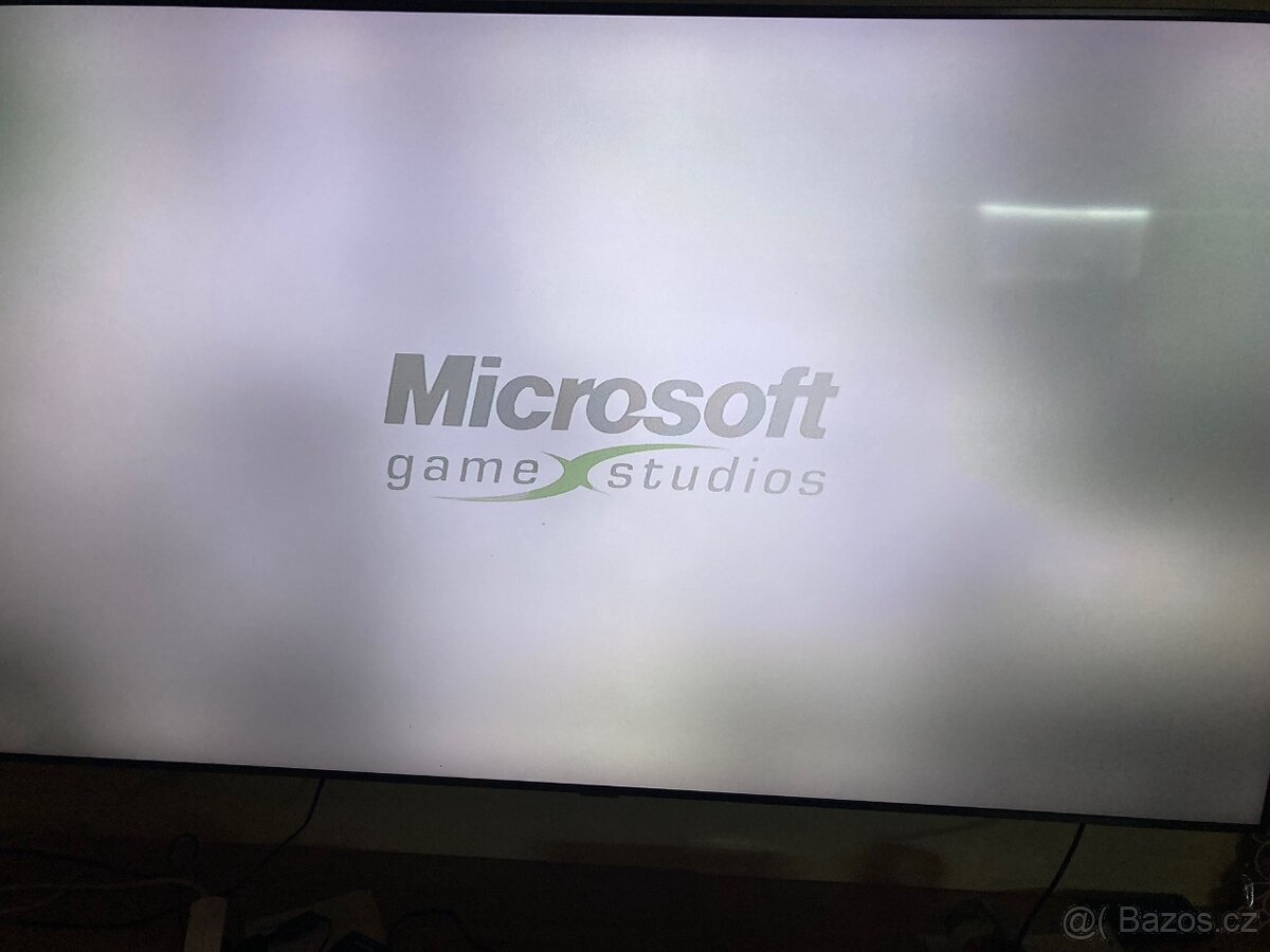 Prodám herní konzoli XBOX 360 S s 250GB - 2