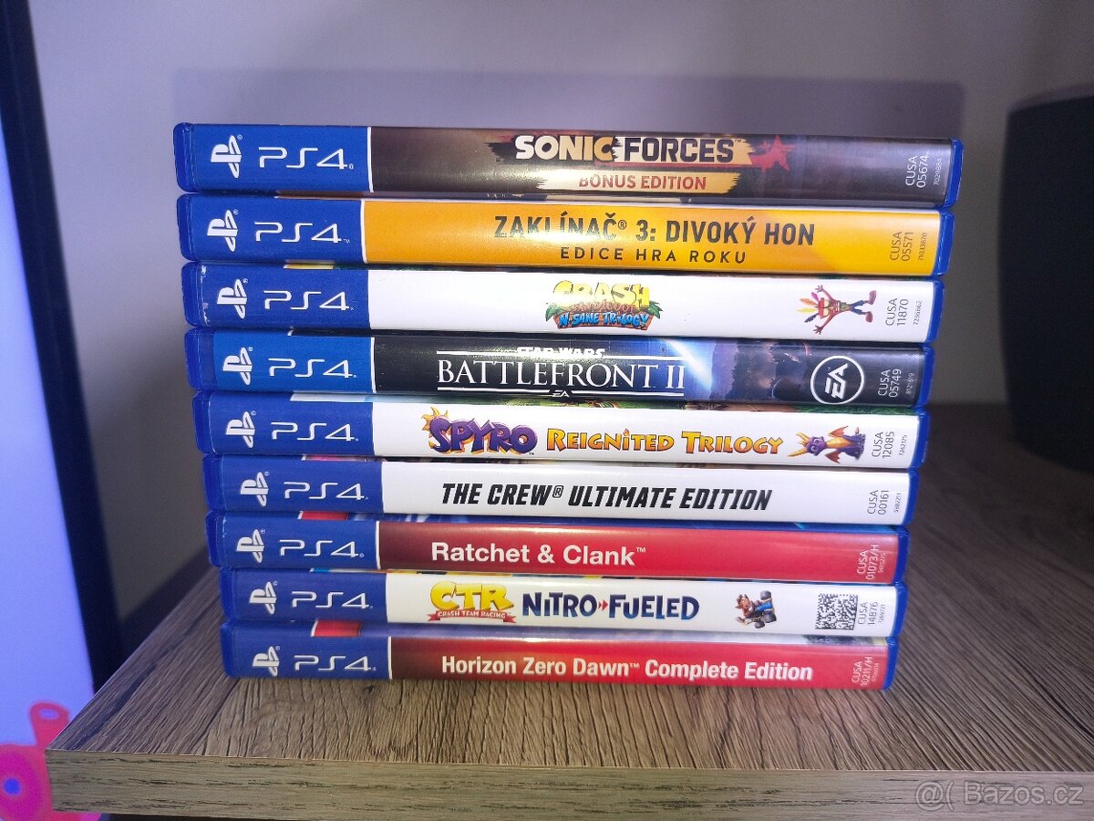 Playstation 4 PRO 1TB - 2