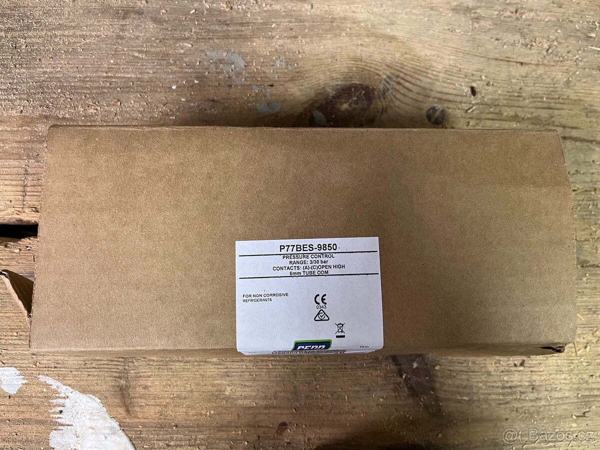 tlakový spínač Penn P77BES-9850 - 2