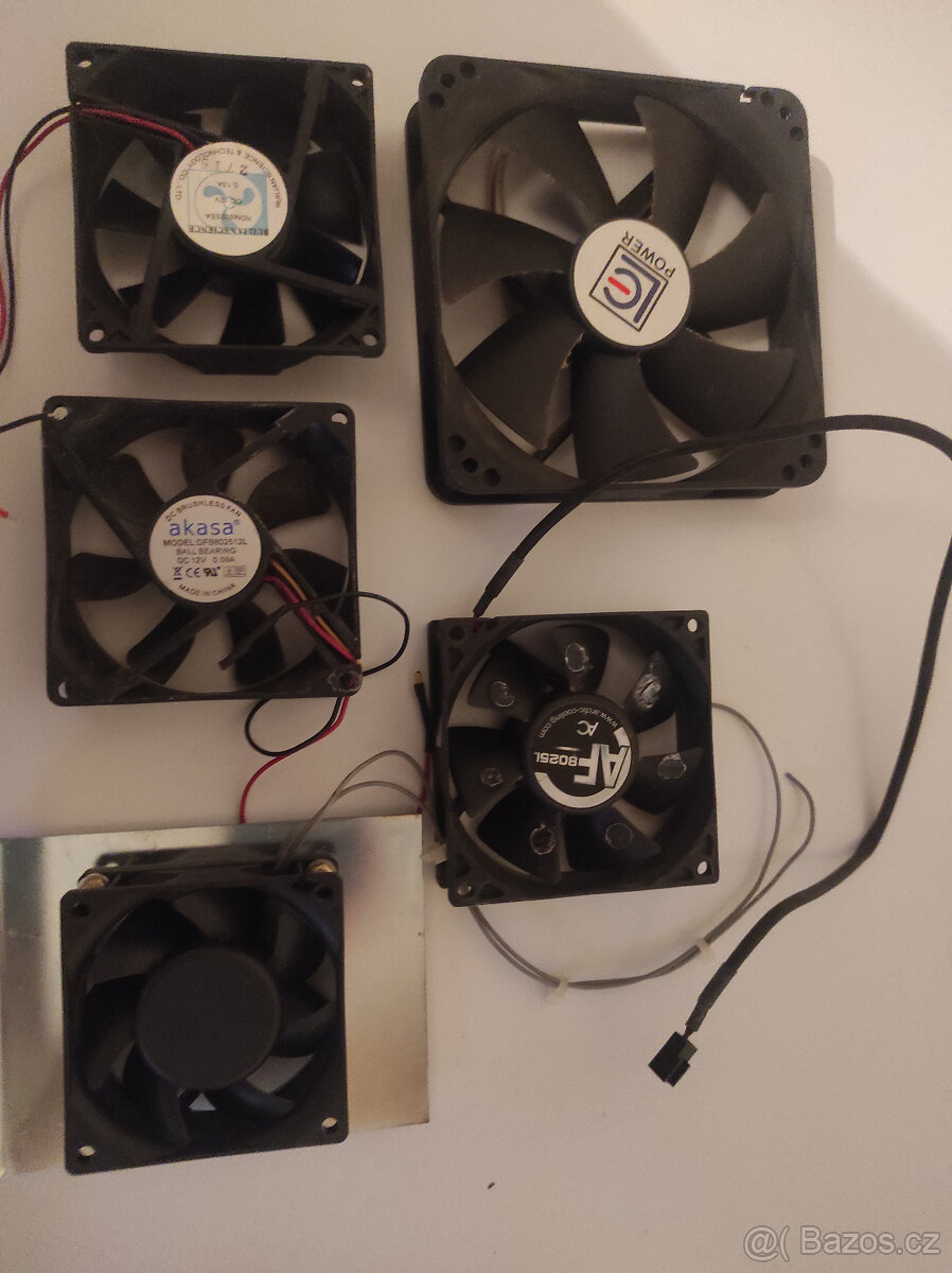PC ventilátory, kabely, záslepky - do smazání - 2
