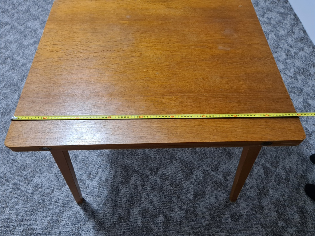 Stůl 90 cm x 75 cm - 2