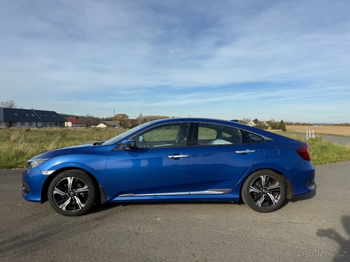 Honda Civic 1,5 I-VTEC134 kW 10G Elegance CZ 1.majitel 2xAl - 2
