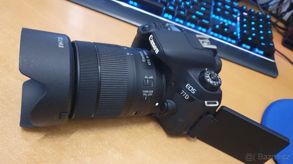 Canon EOS 77D+ Canon EF-S 18-135mm f/3.5-5.6 IS USM - 2