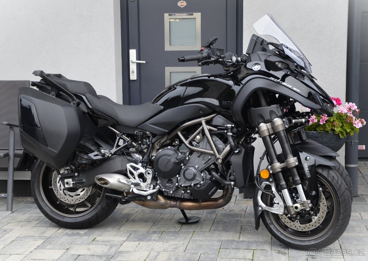 Yamaha Niken GT 900 - 1.majitel / CZ původ / nový model - 2
