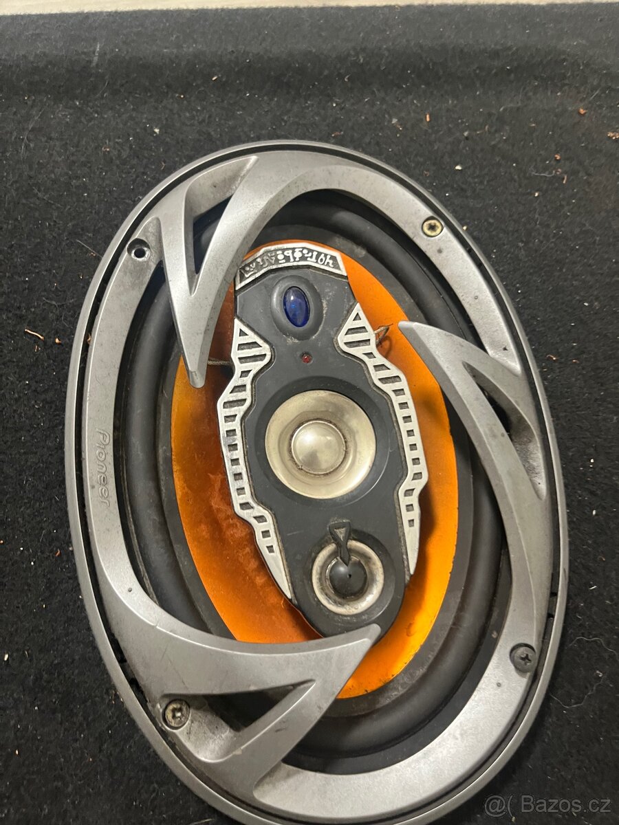 Golf 4 plato s reproduktory - 2