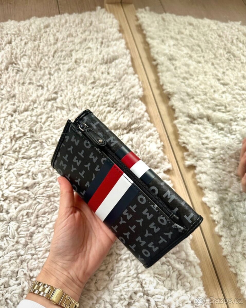 TOMMY HILFIGER ČERNÁ PENĚŽENKA 2 - 2