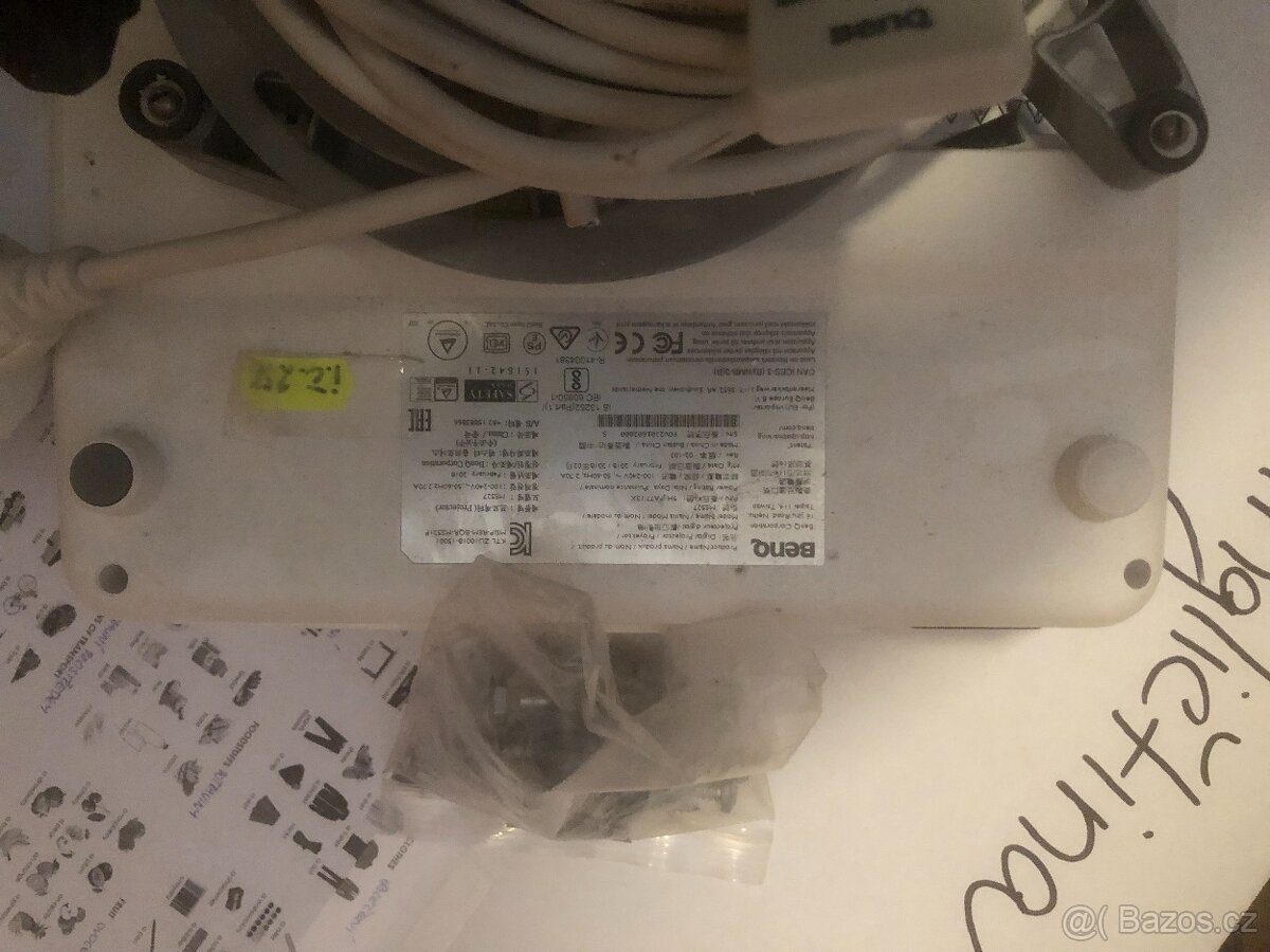 Prodám dataprojektor BENQ - 2