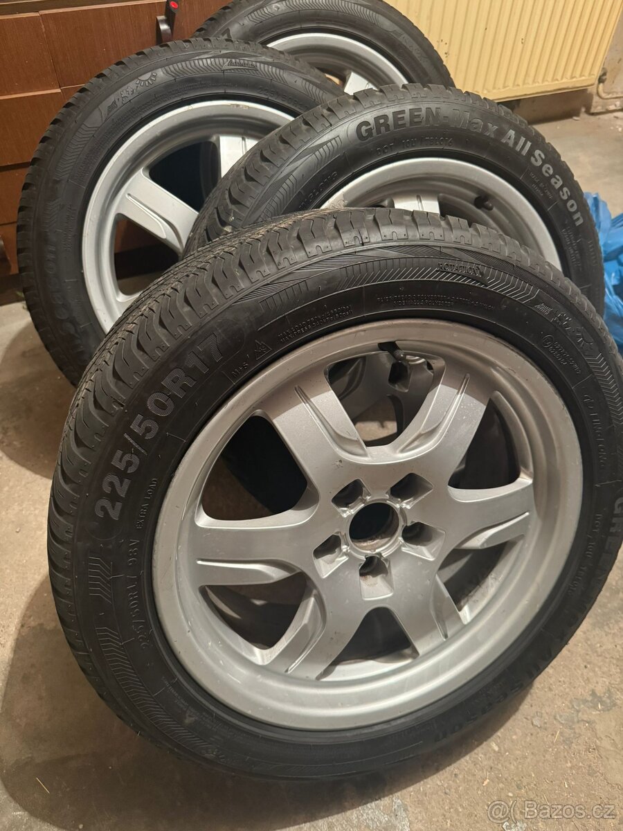 Alu kola 5x112 R17, zánovní celoroční pneu - 2