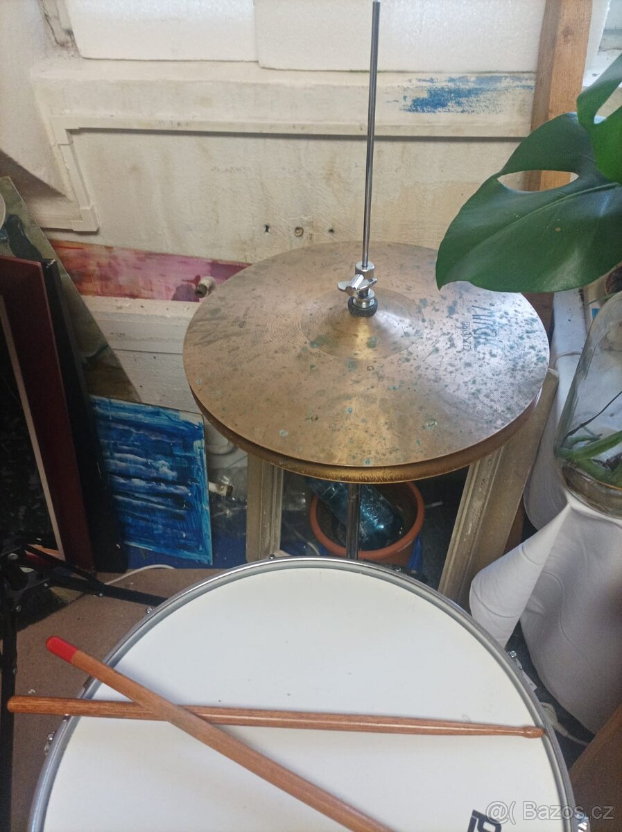 Starší bicí souprava - 2