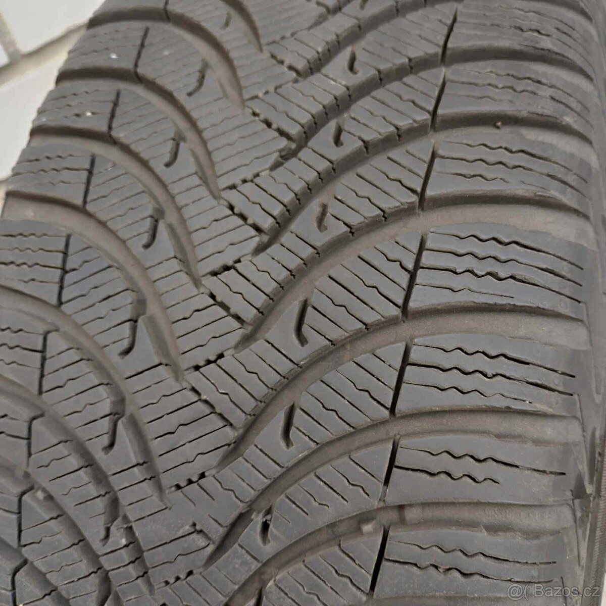 BMW 225/55 R17 zimní - 2