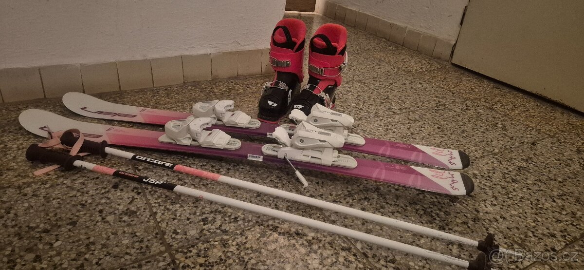 Dětský set. Lyže boty hole. - 2