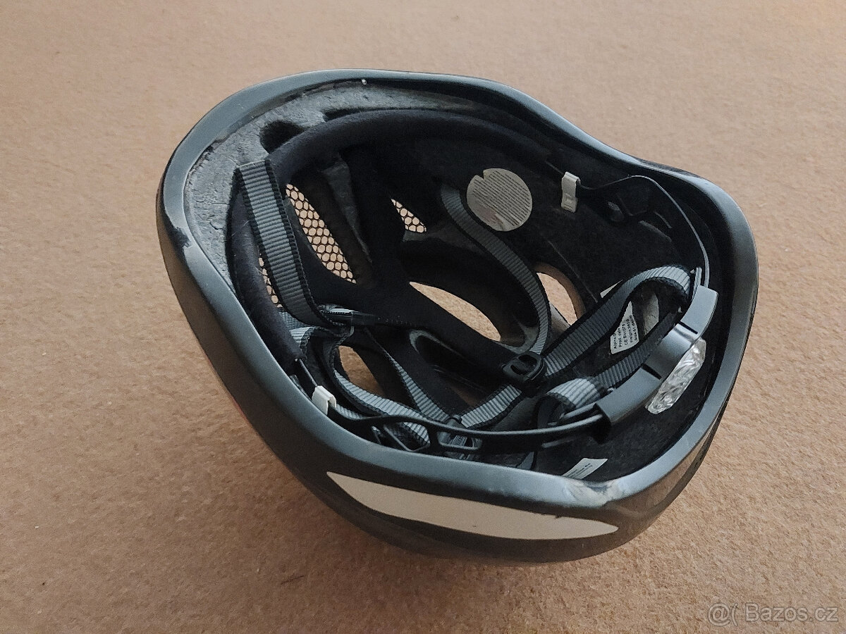 detska prilba na kolo - 2