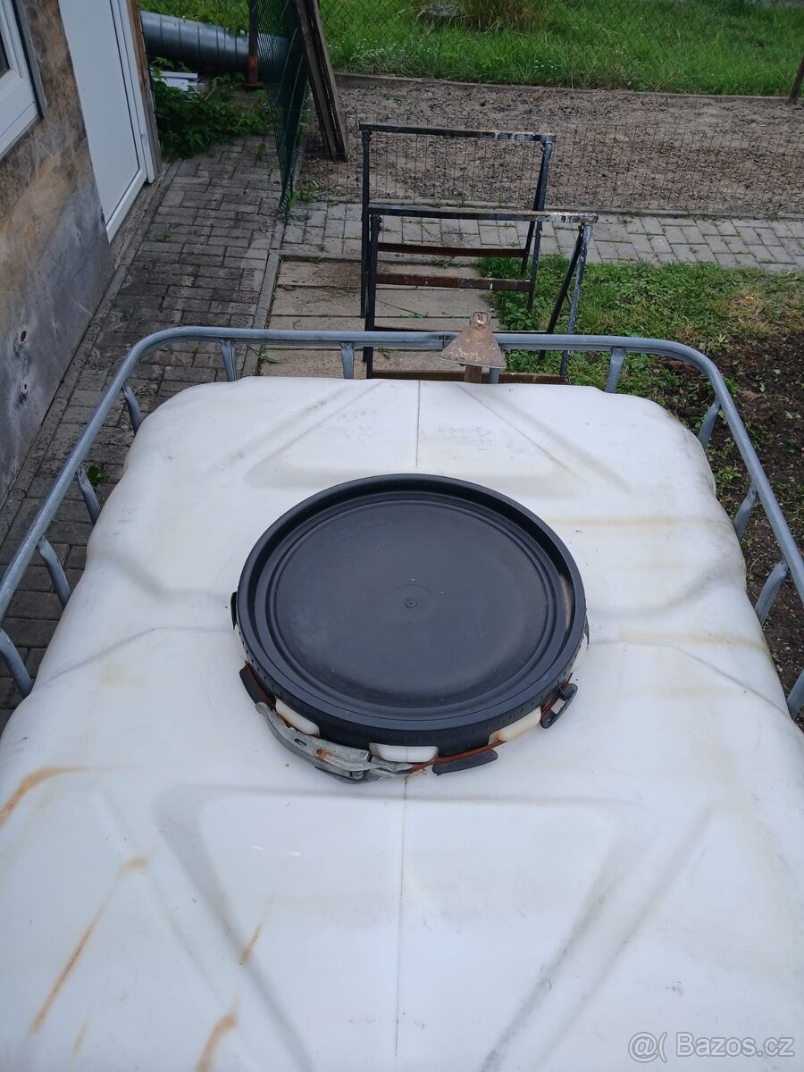 IBC kontejner 1000l - 2