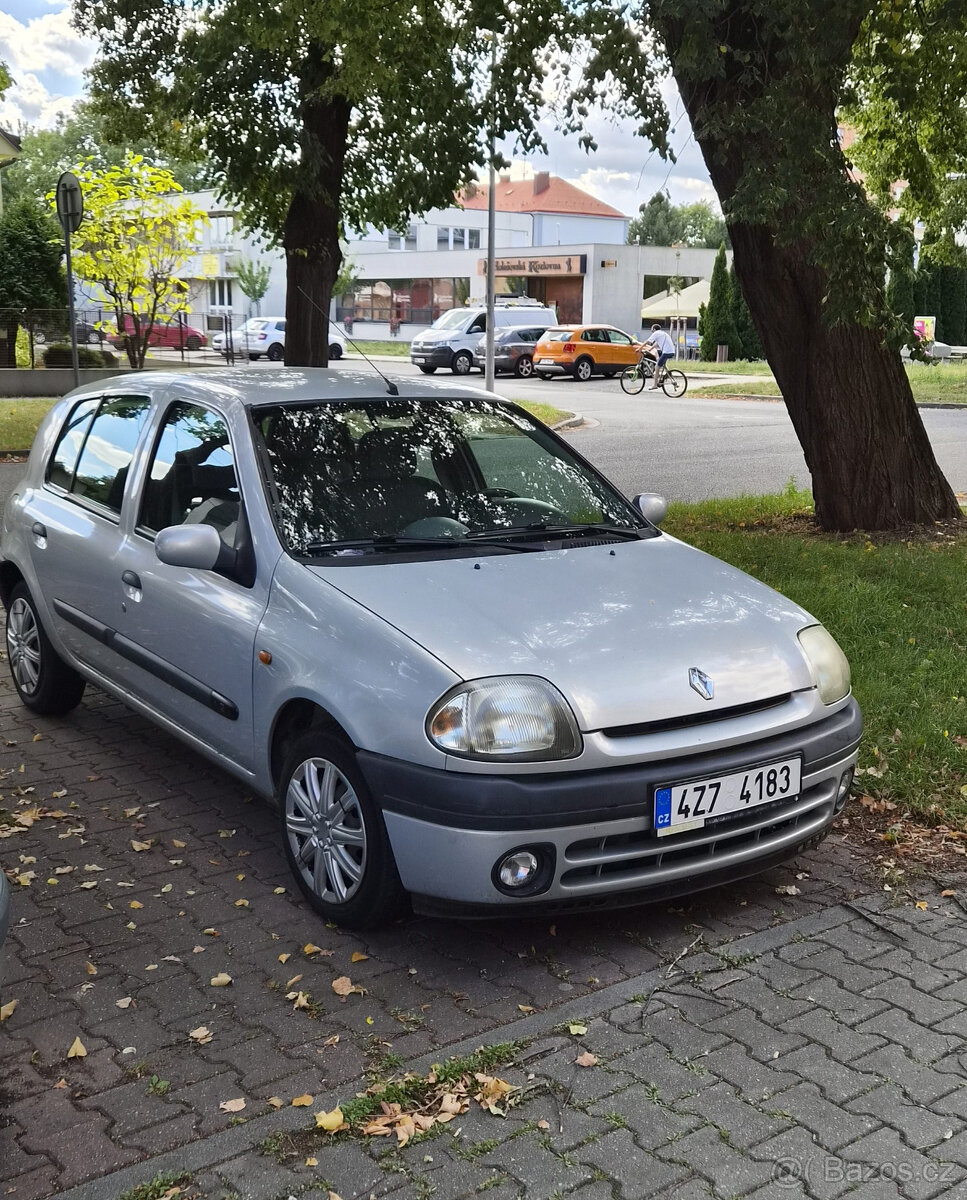 Prodám Renault clio 1,4 - super stav🚓✔ - 2