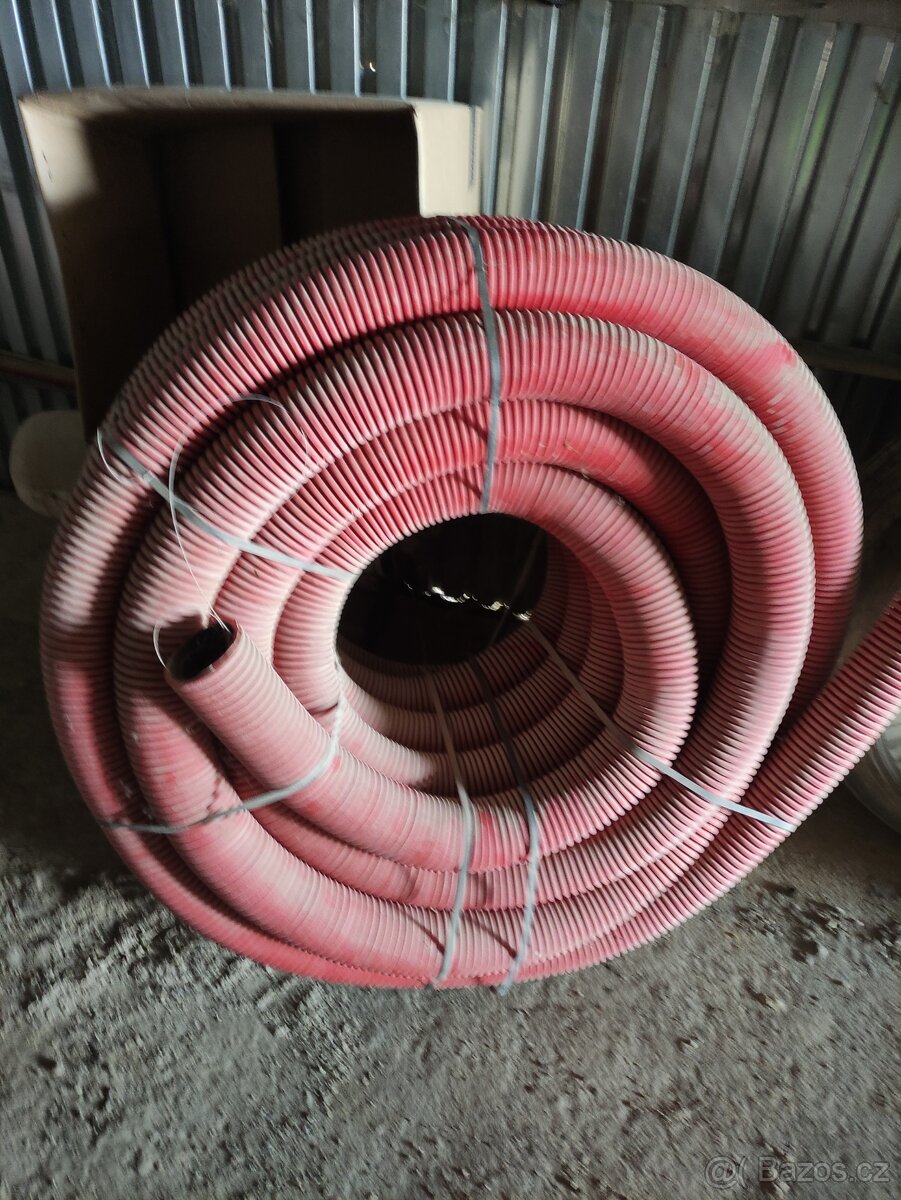 Chranička, trubka neděrovaná. - 2