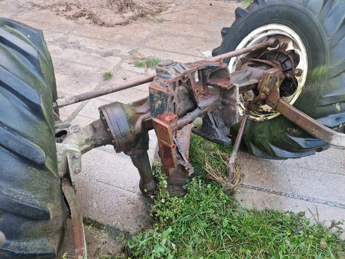 Hnaná náprava zetor uřII - 2