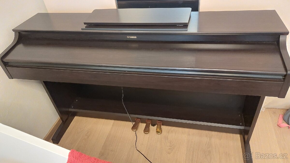 Digitální piano Yamaha YDP-163 v pěkném stavu. - 2
